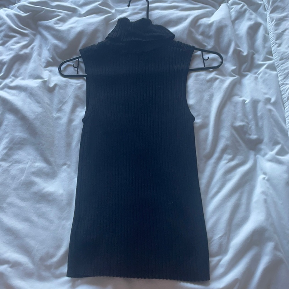 Black turtle neck tank